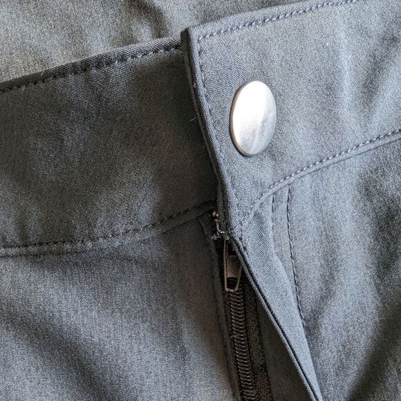 ZYIA Not just A Trail Activewear Black Cuffed Shorts Extra Media Pockets Sz XXXL - Picture 8 of 10